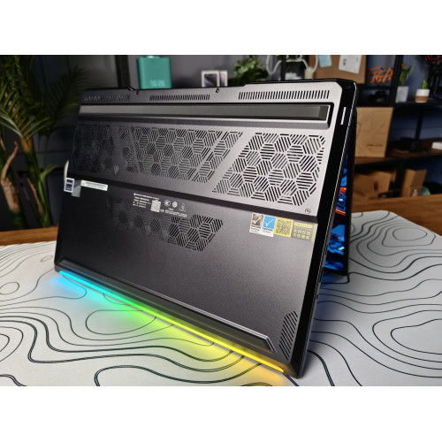 16" Игровой ноутбук Mechrevo 16 Ultra (Canglong) AMD Ryzen 9 9955HX3D RTX 5070 Ti mini LED 2.5K 300 Гц RAM 32 ГБ SSD 1 ТБ Серый