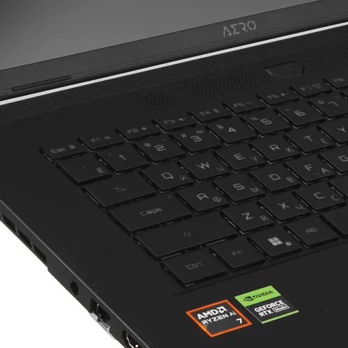 16" Ноутбук GIGABYTE AERO X16 1WH белый