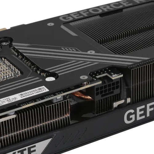 Видеокарта GIGABYTE GeForce RTX 5070 WINDFORCE OC SFF [GV-N5070WF3OC-12GD]